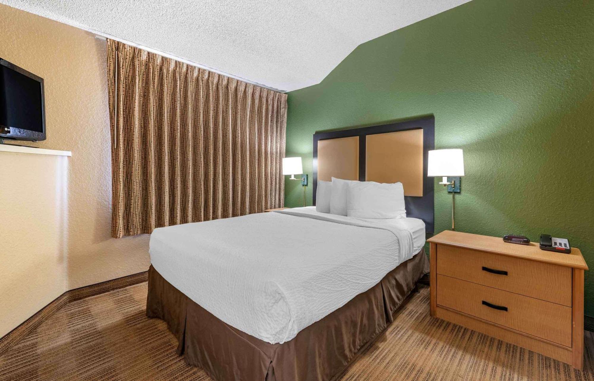 Extended Stay America Select Suites - Orlando - Lake Mary - 1040 Greenwood Blvd Exterior foto